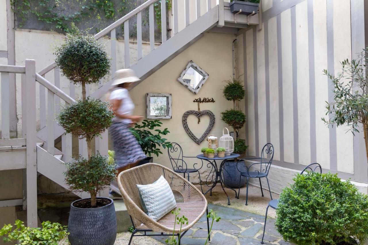 Hotel Le Fer A Cheval Trouville-sur-Mer Exterior photo