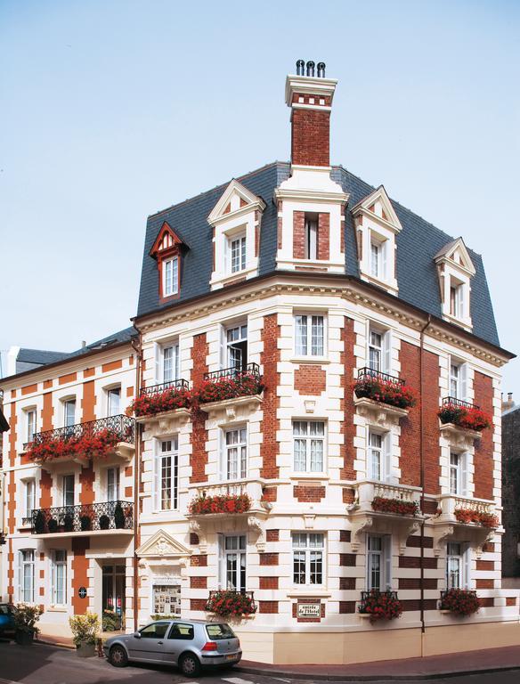Hotel Le Fer A Cheval Trouville-sur-Mer Exterior photo