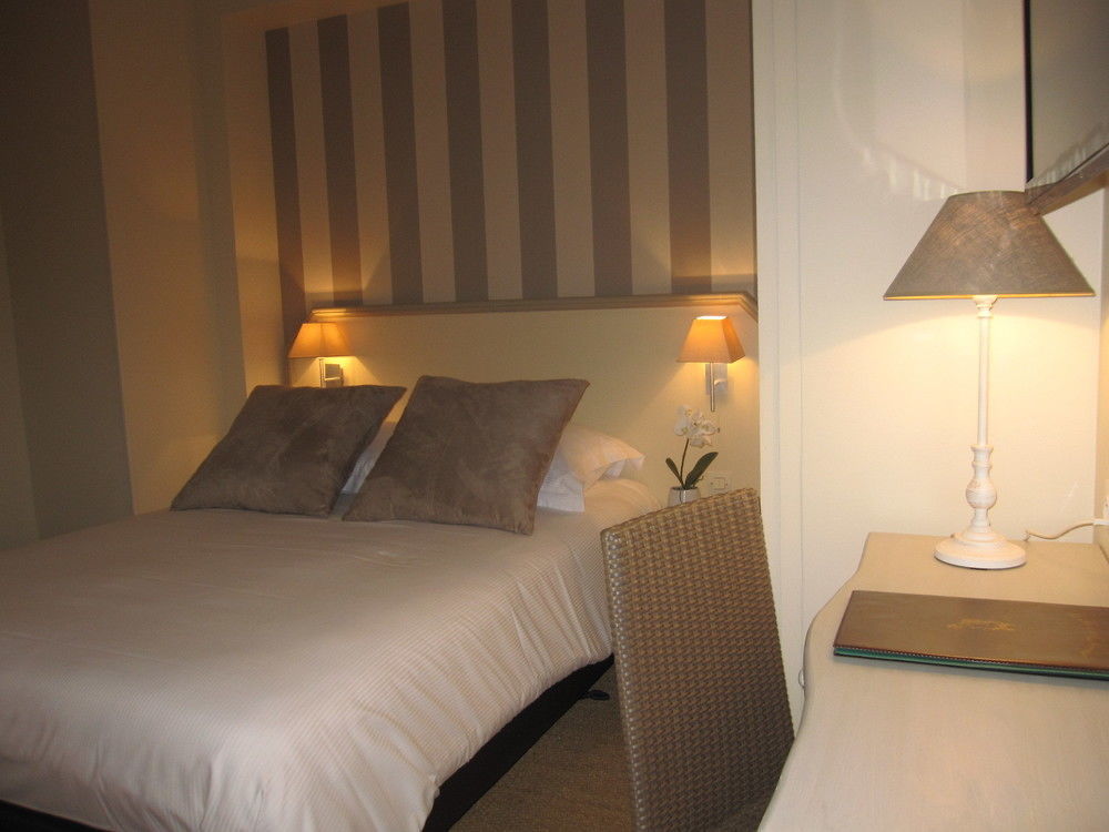 Hotel Le Fer A Cheval Trouville-sur-Mer Exterior photo